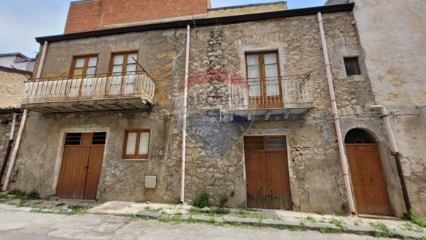 casa indipendente in vendita a Favara