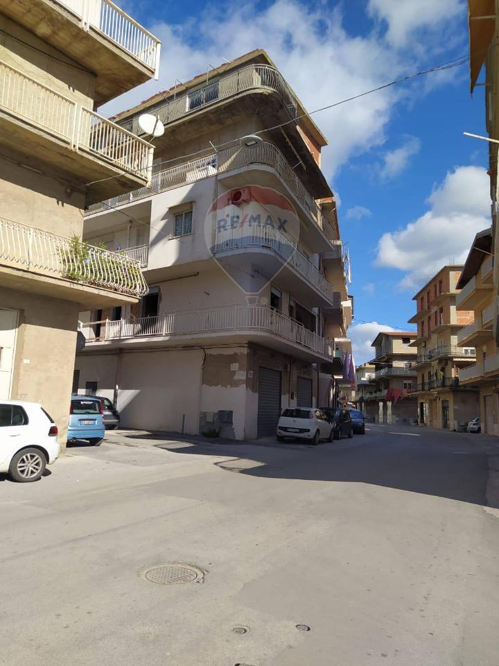 appartamento in vendita a Favara