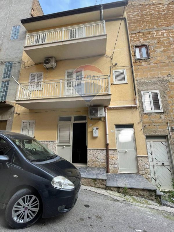 casa indipendente in vendita a Favara