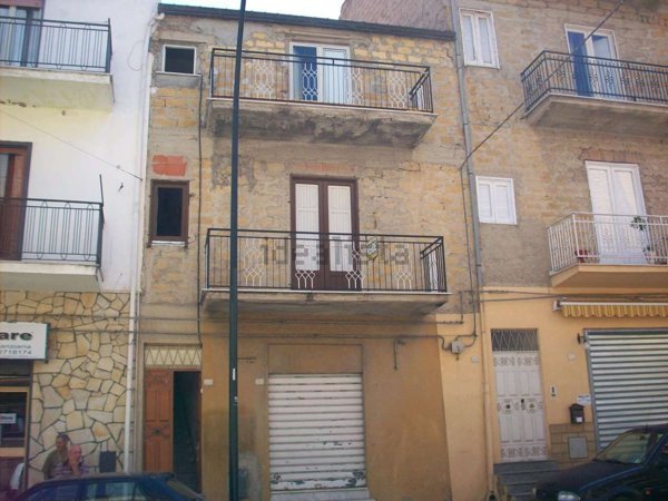 casa indipendente in vendita a Favara
