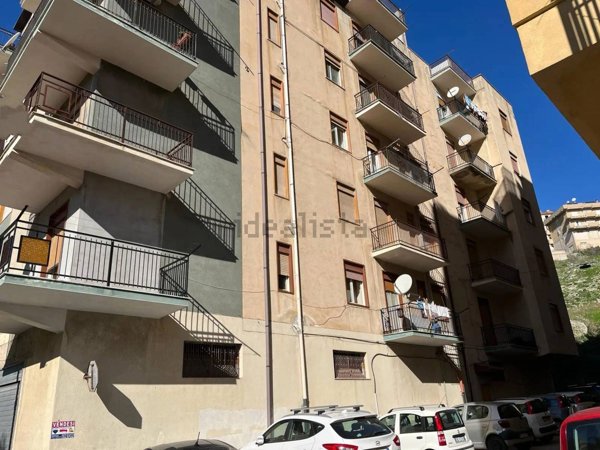 appartamento in vendita a Favara