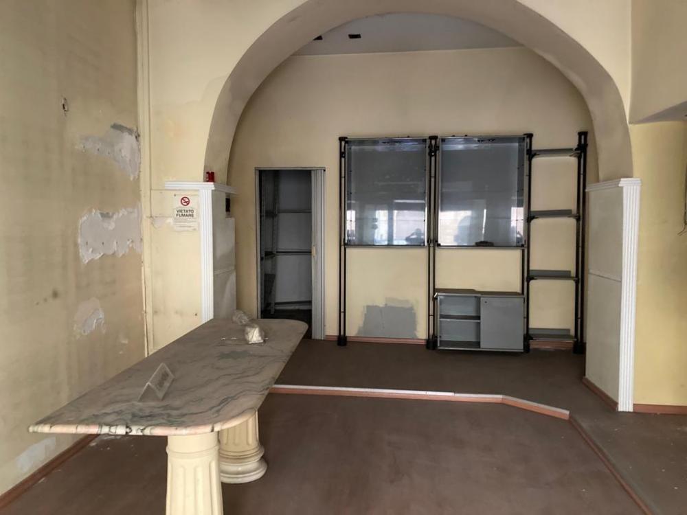 negozio in vendita a Favara