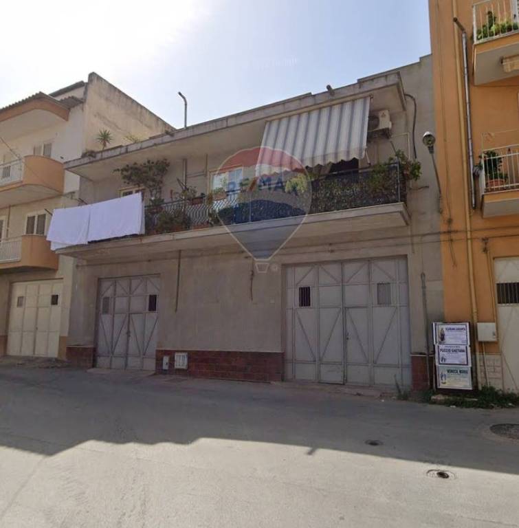 locale commerciale in vendita a Favara