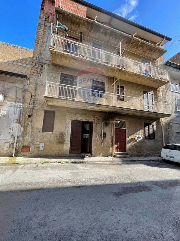 casa indipendente in vendita a Favara