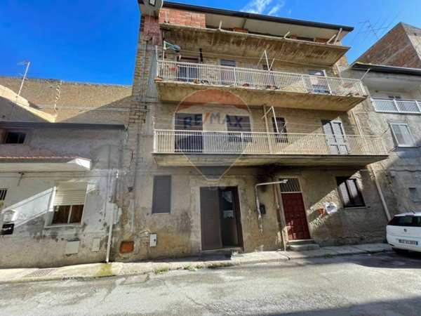 casa indipendente in vendita a Favara