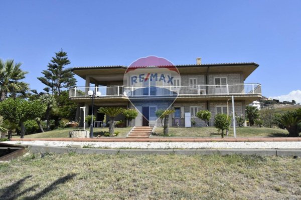 casa indipendente in vendita a Favara