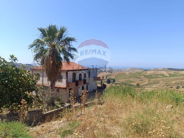 casa indipendente in vendita a Favara