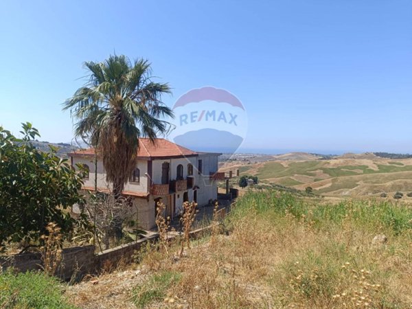 casa indipendente in vendita a Favara