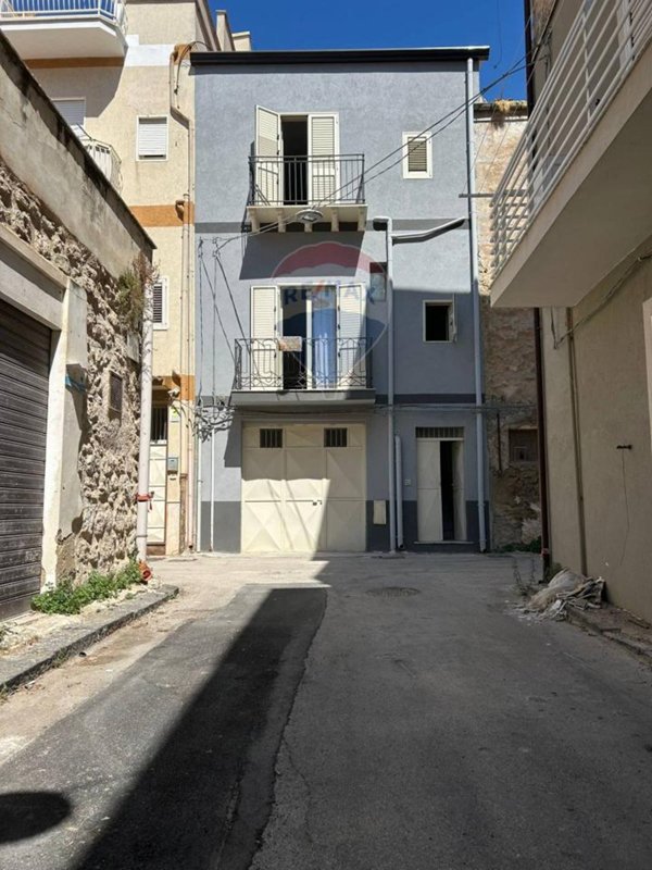 casa indipendente in vendita a Favara