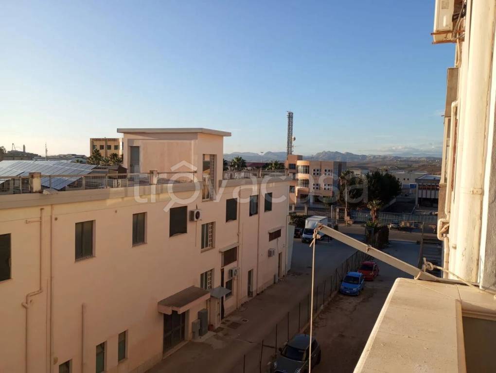 appartamento in vendita a Favara