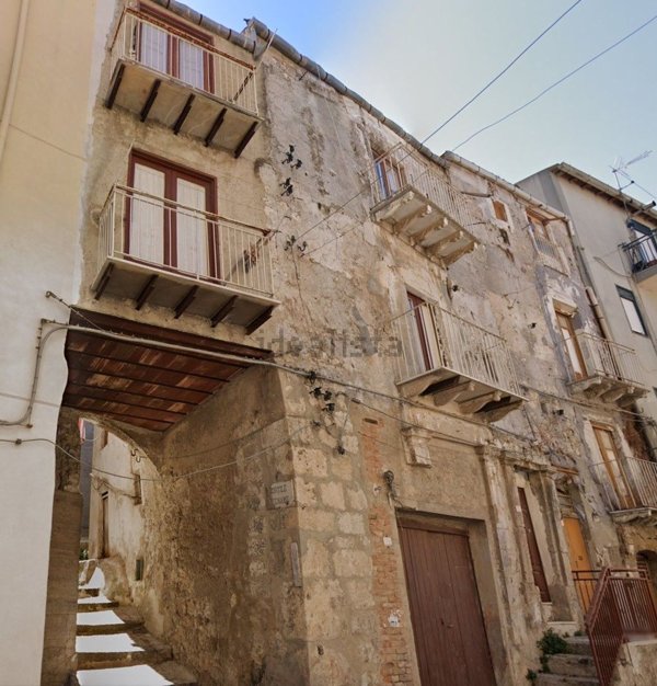 rudere in vendita a Favara