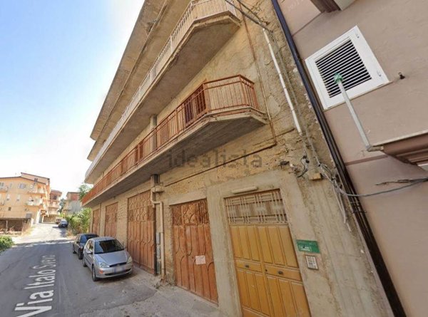 locale di sgombero in vendita a Favara