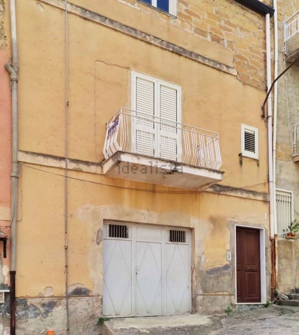 appartamento in vendita a Favara