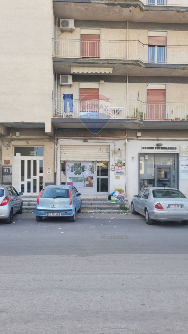 locale commerciale in vendita a Favara