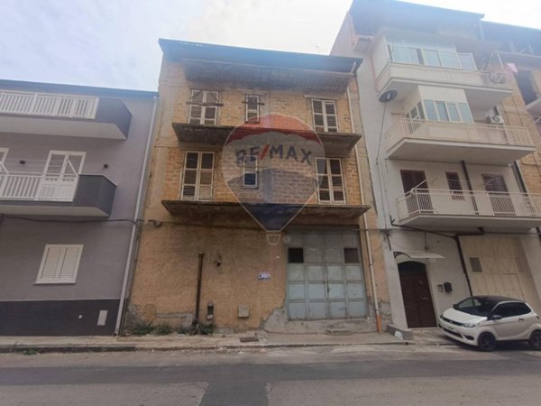 casa indipendente in vendita a Favara