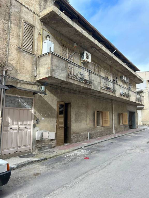 appartamento in vendita a Favara