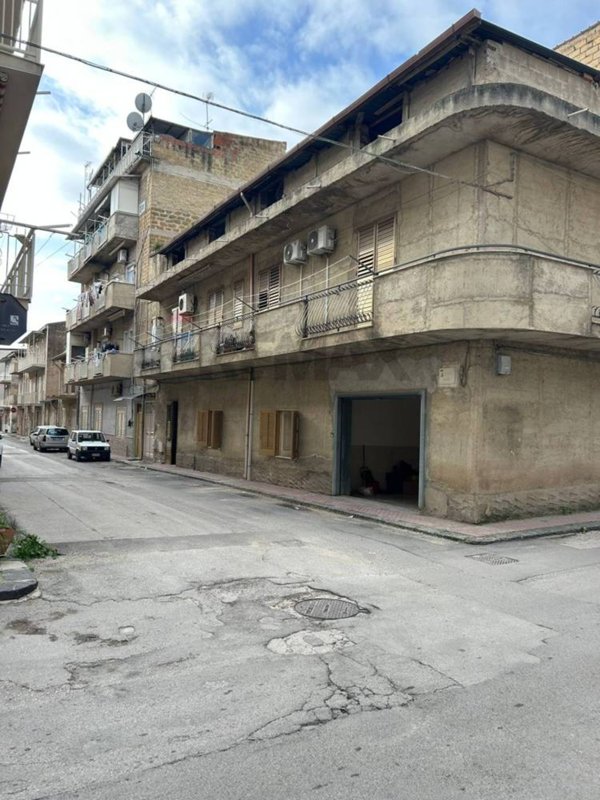 appartamento in vendita a Favara