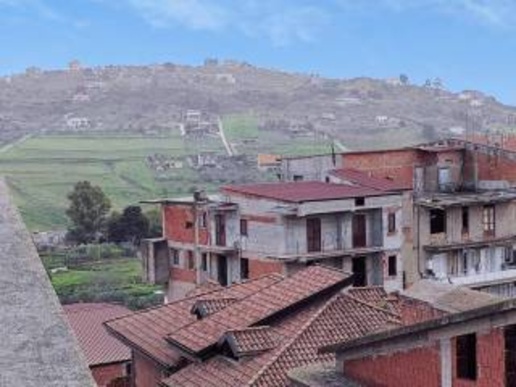 appartamento in vendita a Favara