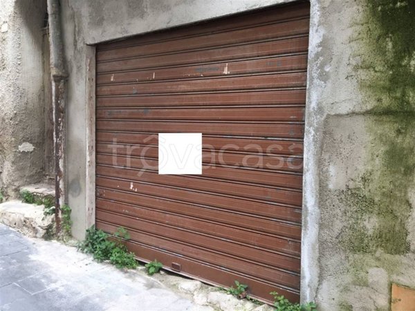 locale commerciale in vendita a Favara