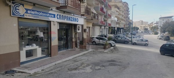 locale di sgombero in vendita a Favara