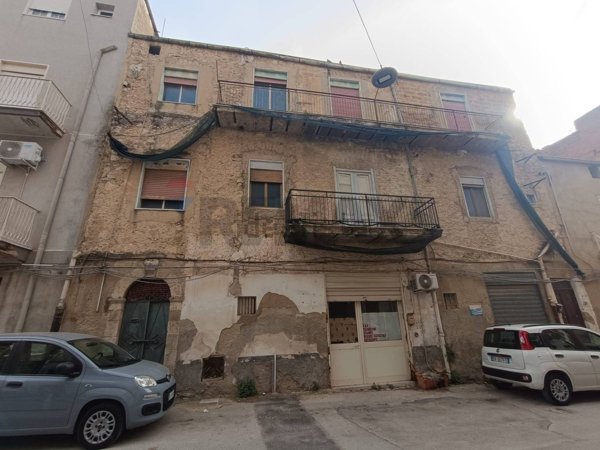 casa indipendente in vendita a Favara