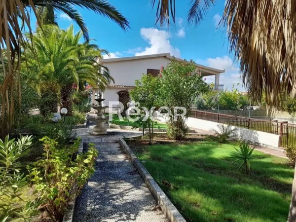 casa indipendente in vendita a Favara