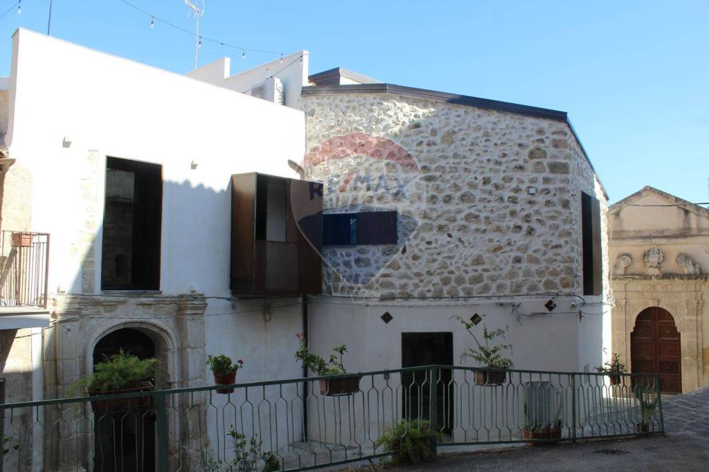 negozio in vendita a Favara