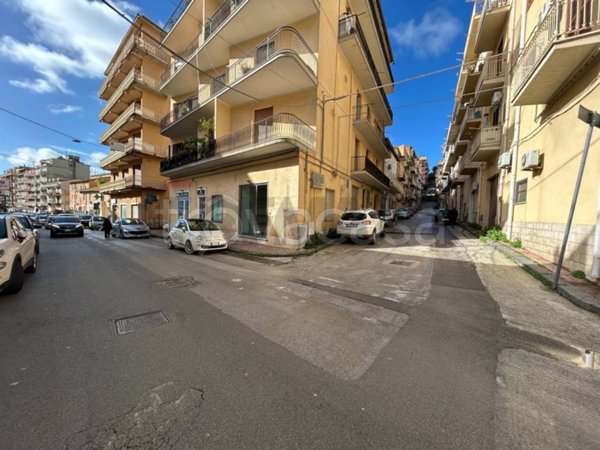 negozio in vendita a Favara
