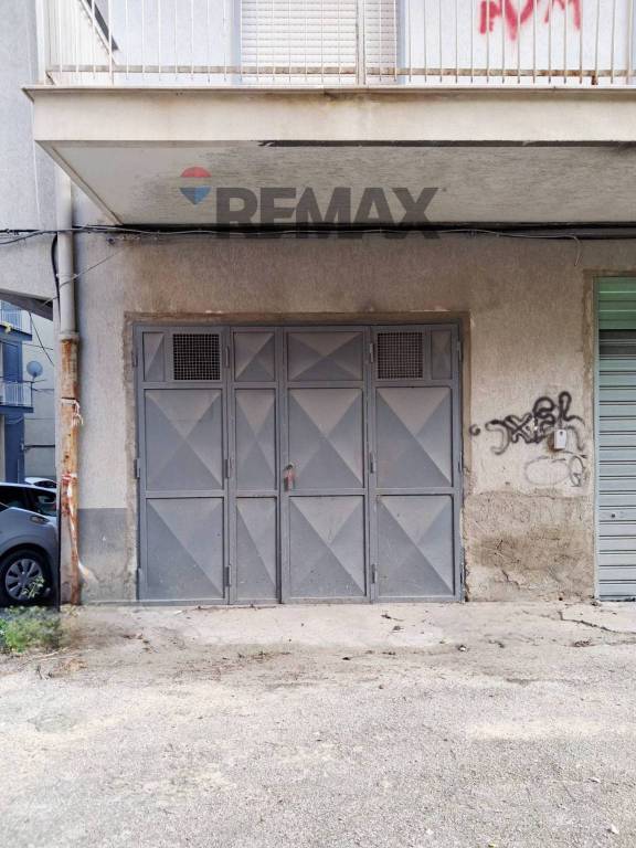 locale commerciale in vendita a Favara
