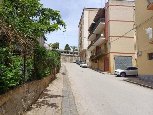 appartamento in vendita a Favara