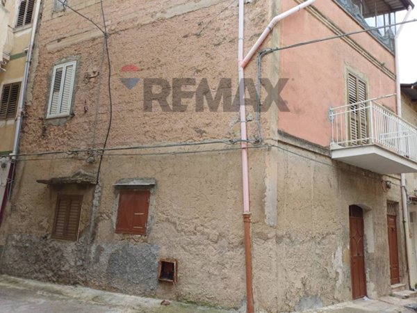 casa indipendente in vendita a Favara