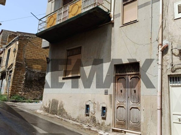casa indipendente in vendita a Favara