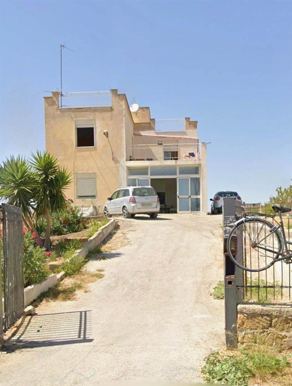 casa indipendente in vendita a Favara