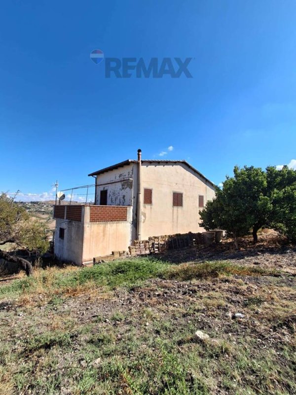 casa indipendente in vendita a Favara