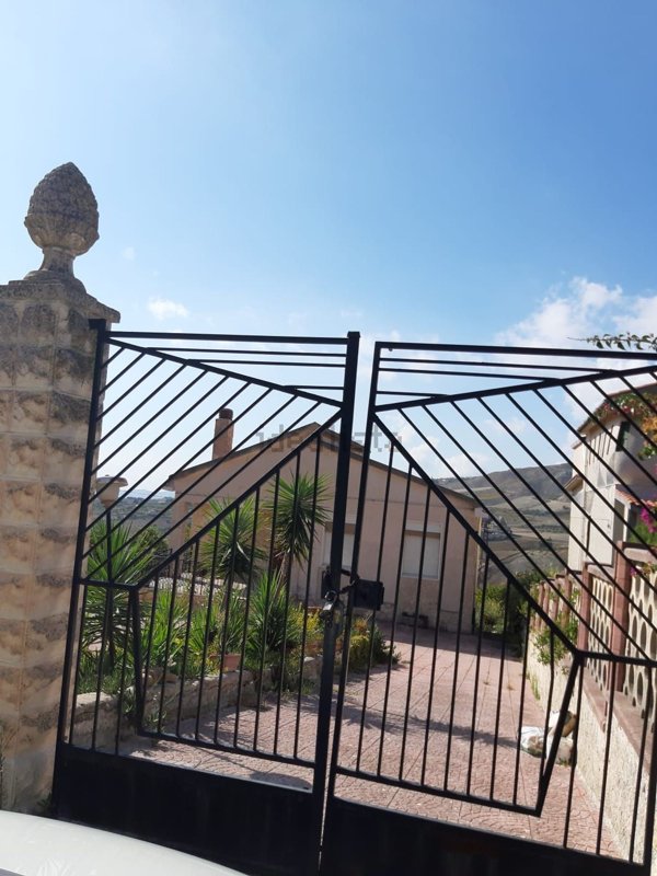 casa indipendente in vendita a Grotte