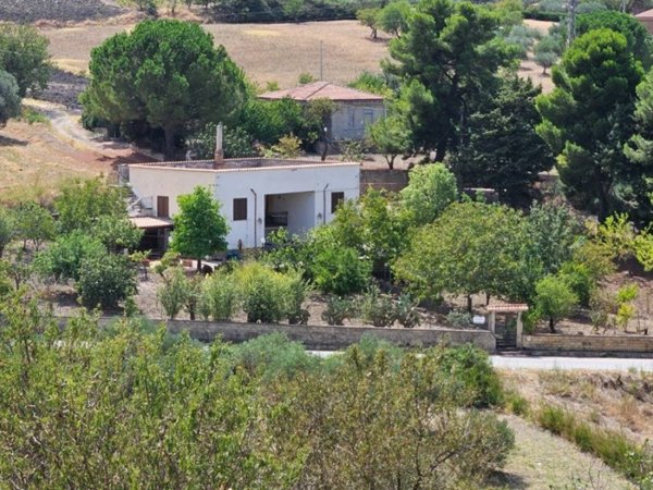casa indipendente in vendita a Grotte