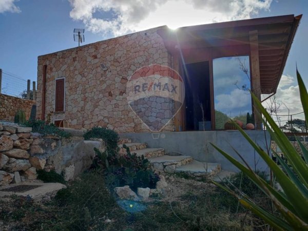 appartamento in vendita a Lampedusa e Linosa in zona Lampedusa
