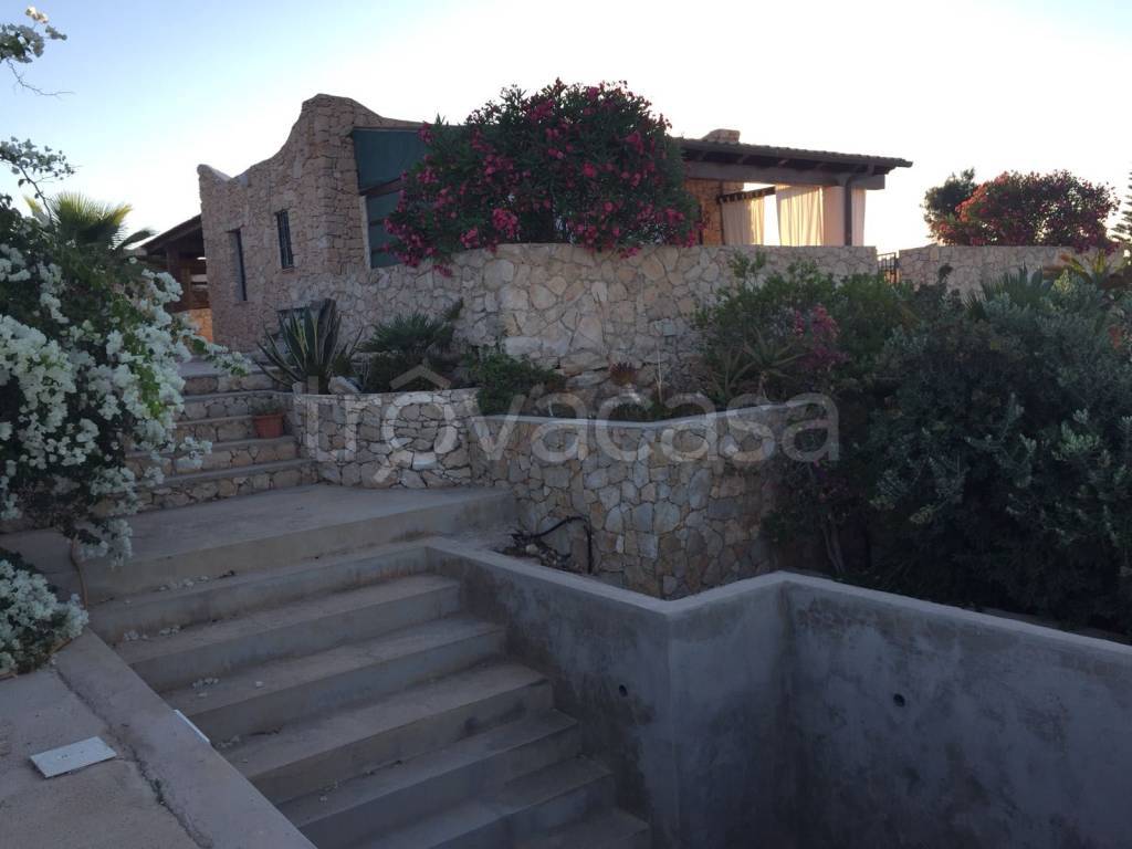 casa indipendente in vendita a Lampedusa e Linosa