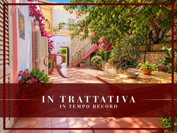 casa indipendente in vendita a Lampedusa e Linosa