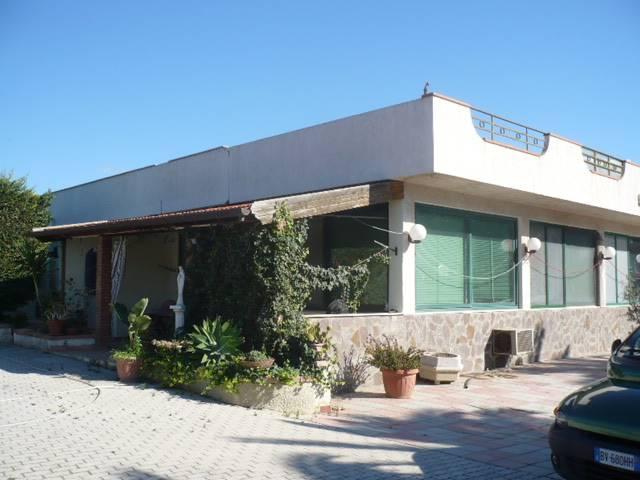 casa indipendente in vendita a Licata
