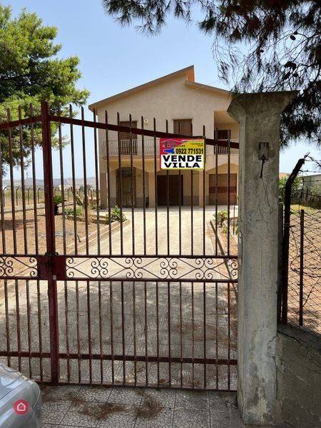 casa indipendente in vendita a Licata