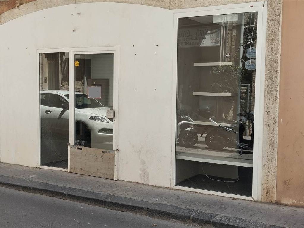 negozio in vendita a Licata