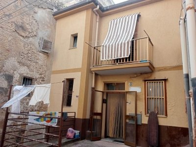 intera palazzina in vendita a Licata