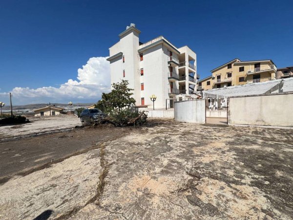 intera palazzina in vendita a Licata