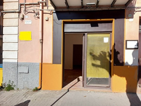 locale commerciale in vendita a Licata