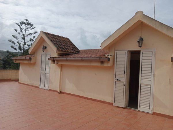 casa indipendente in vendita a Licata