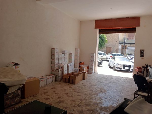 locale commerciale in vendita a Licata