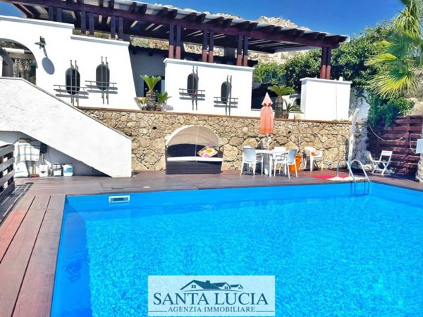 casa indipendente in vendita a Licata