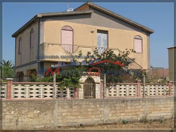 esavano in vendita a Licata
