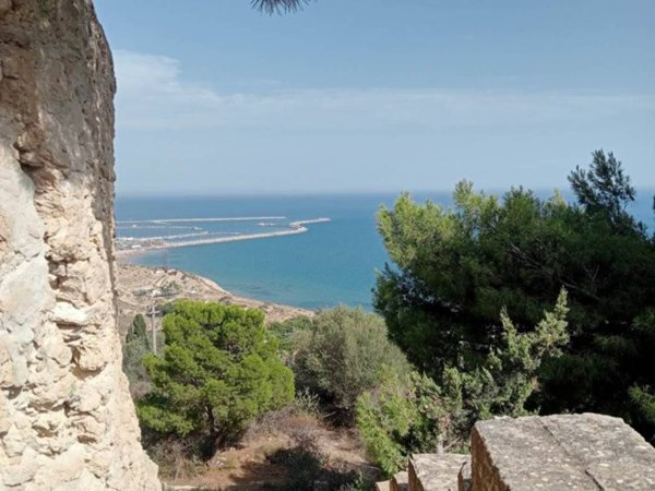 casa indipendente in vendita a Licata